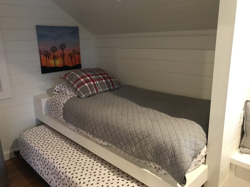 Guest House - Bunk Room