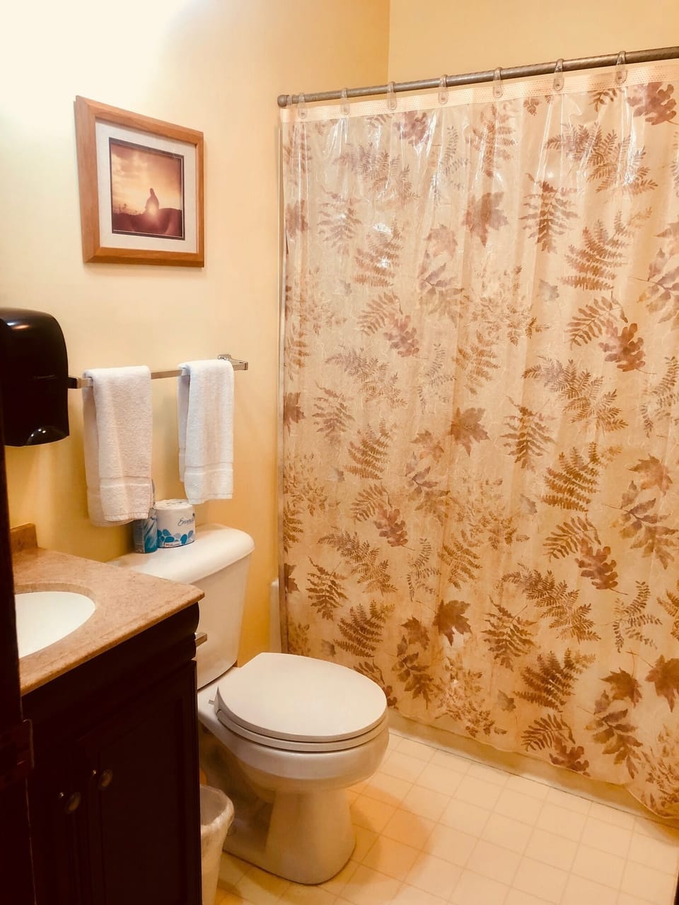 Woodside2023220Bathroom