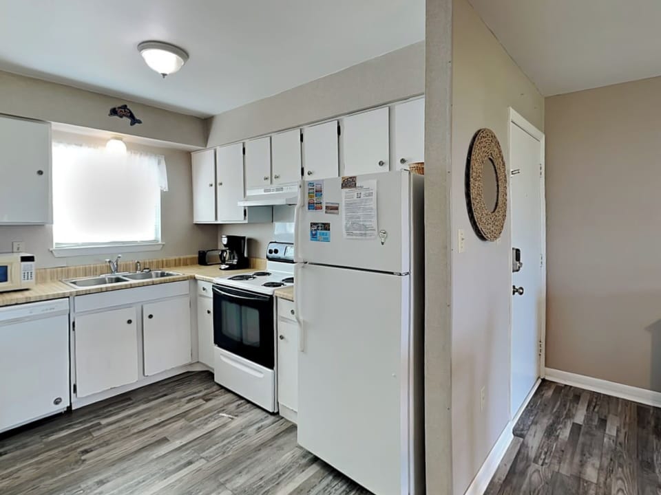 Full Kitchen