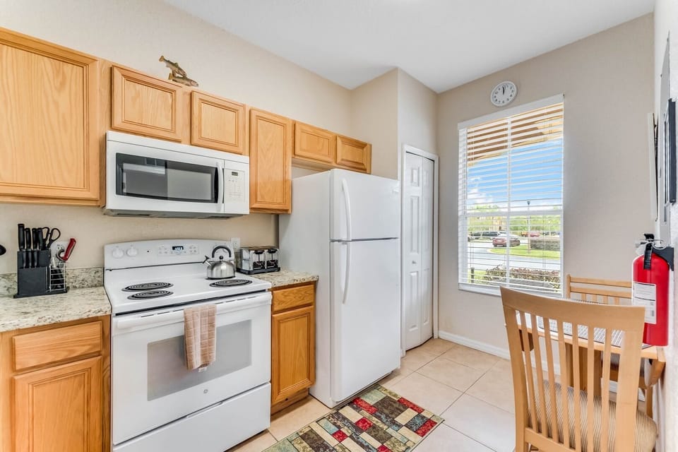 Fully equipped kitchen
