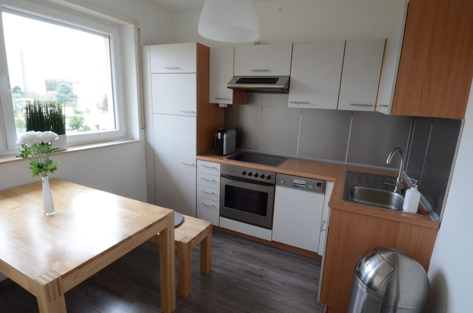 Kitchen/dining