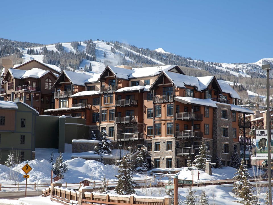 Capitol Peak Lodge