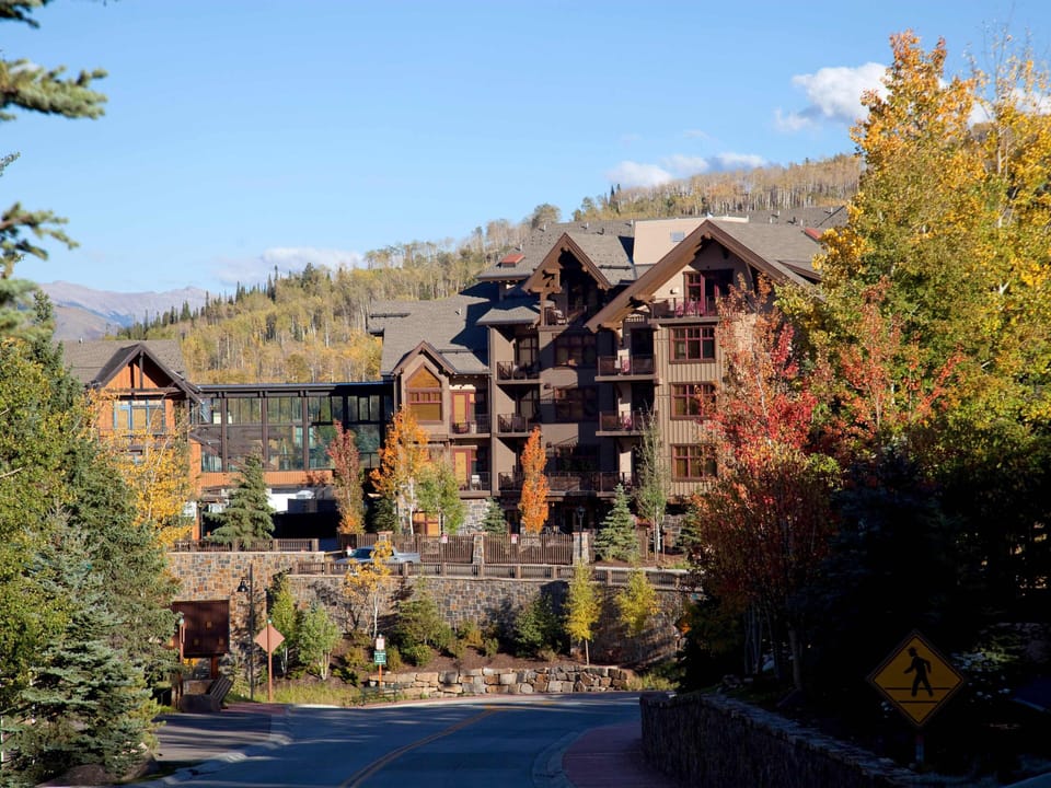 Capitol Peak Lodge