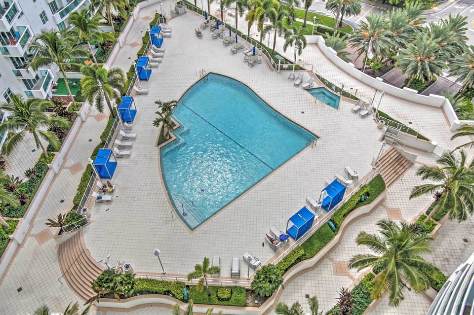 BALCONY  POOL VIEW