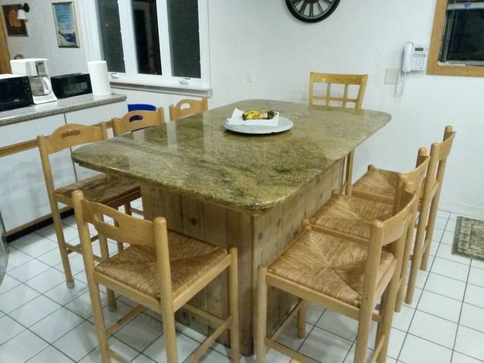 Mount Snow Rental,  granite kitchen,  snow rental VRBO mountain vacation rental