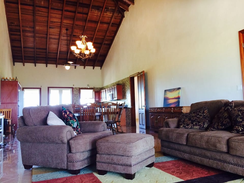 Villa Dulcinea spacious living dining kitchen area  vaulted ceiling