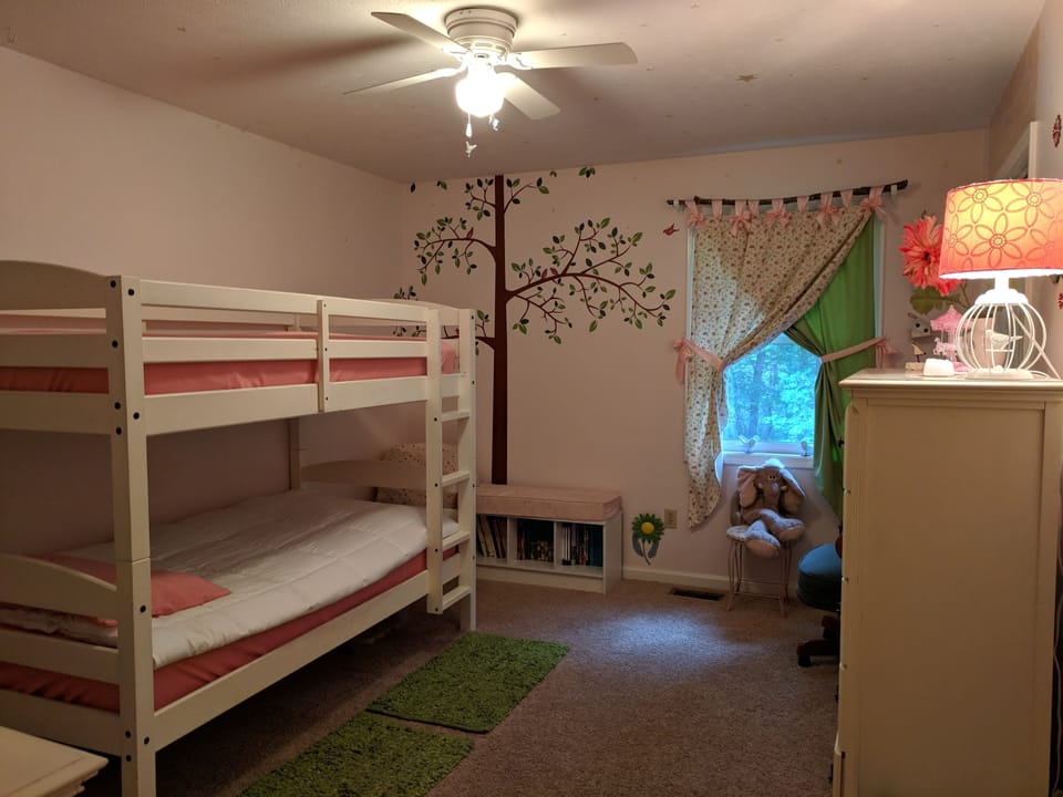 Middle Bedroom