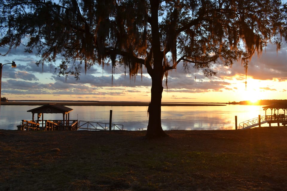 Spectacular views from this direct waterfront cabin