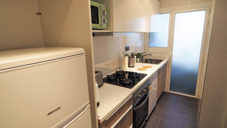 kitchen fully equipped