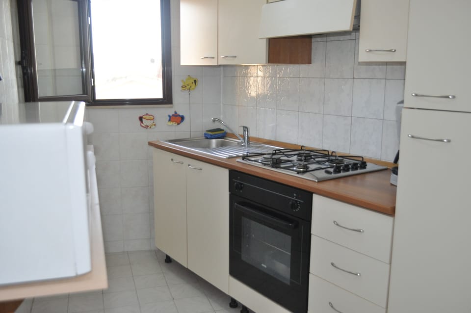 KITCHEN EQUIPPED SEA VIEW