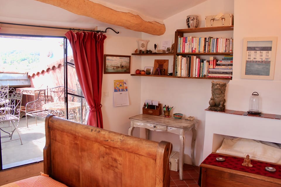 2nd bedroom