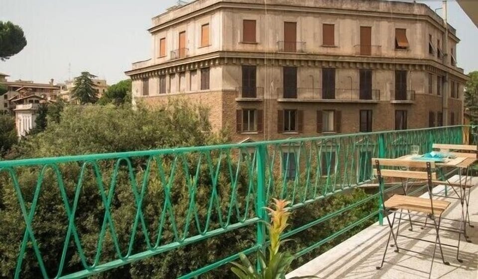balcony