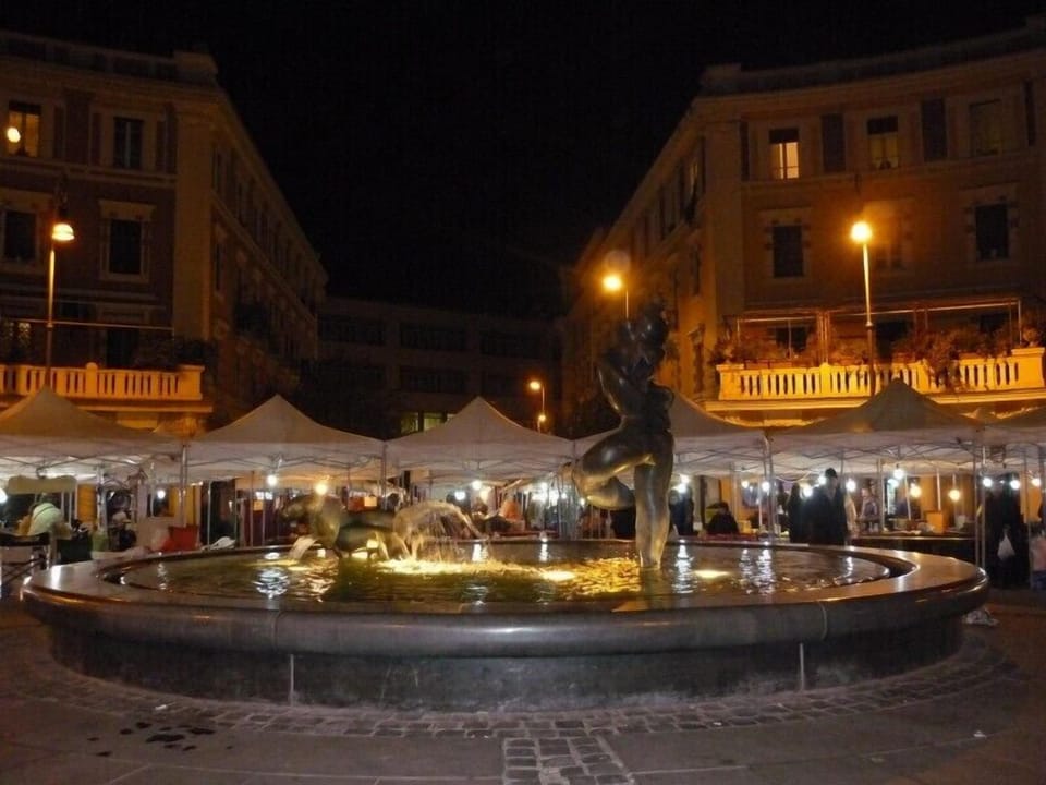 Piazza Caprera