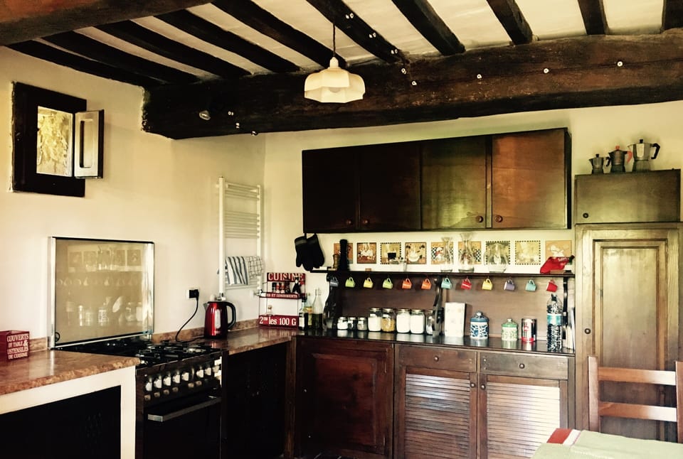 The generous kitchen that has everything. 