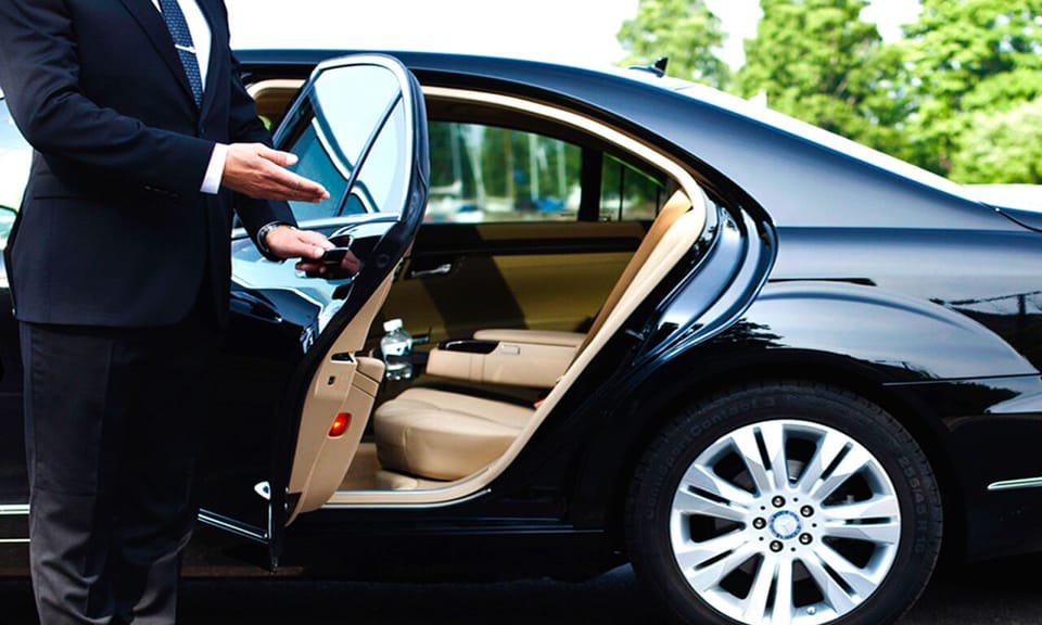 pick up service to/from the airport