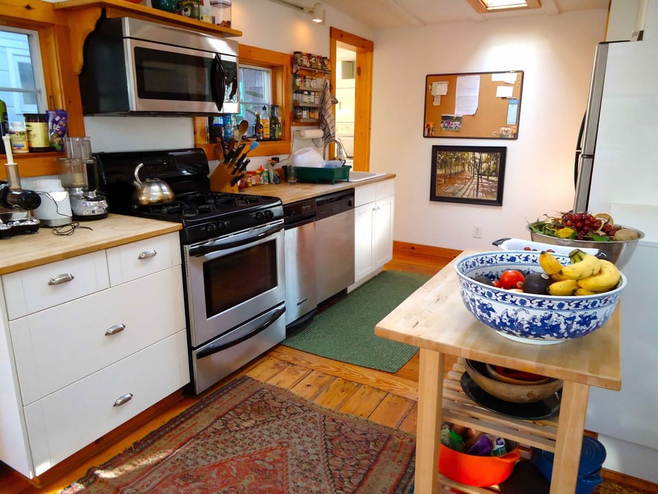Fully equipped kitchen