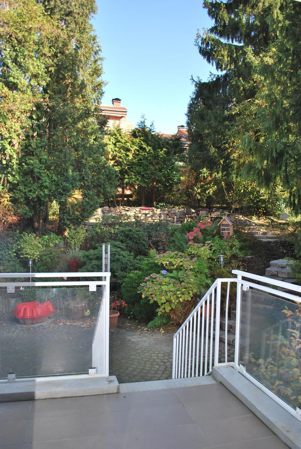 Terrace into garden
