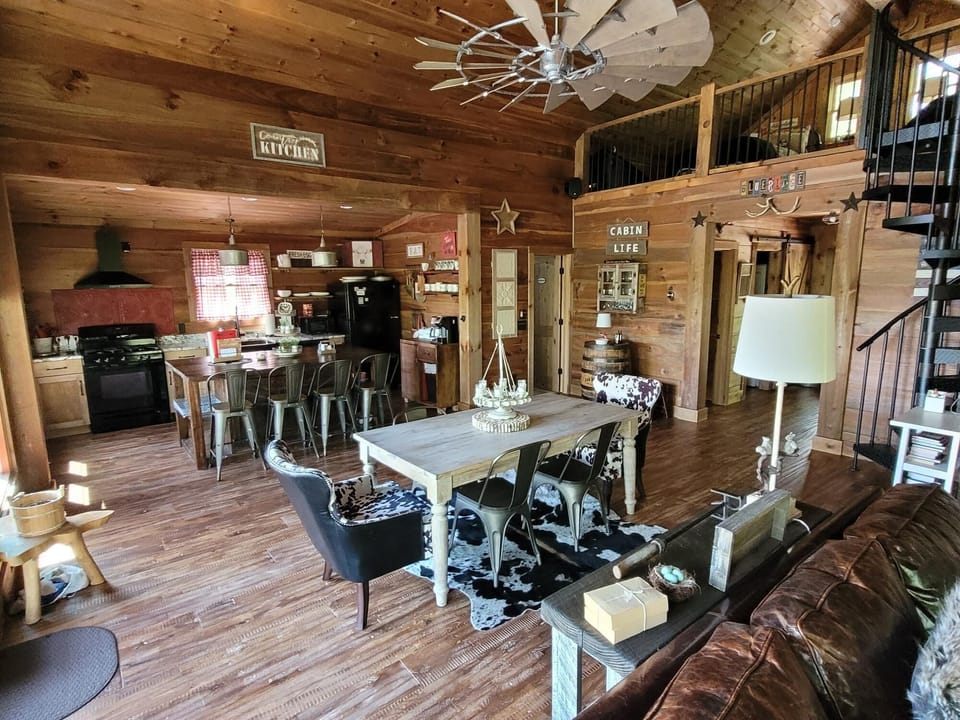 Tv Room looking toward Kitchen