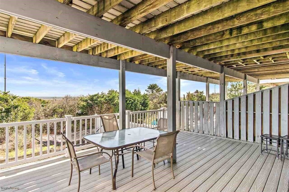 Ocean front master deck (shaded)