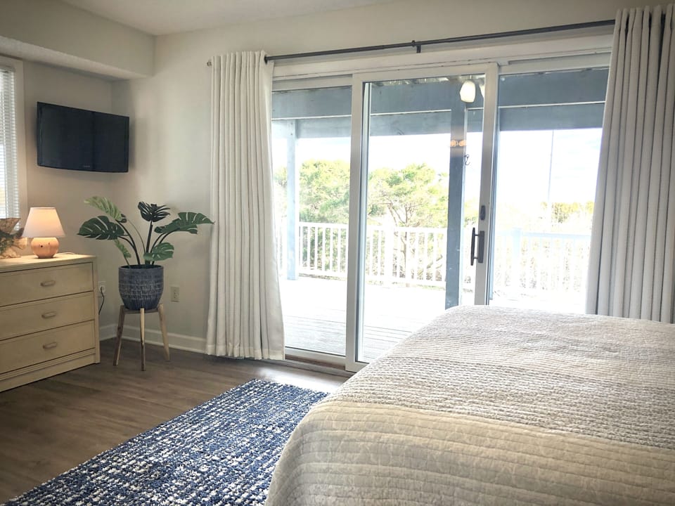 Ocean front master