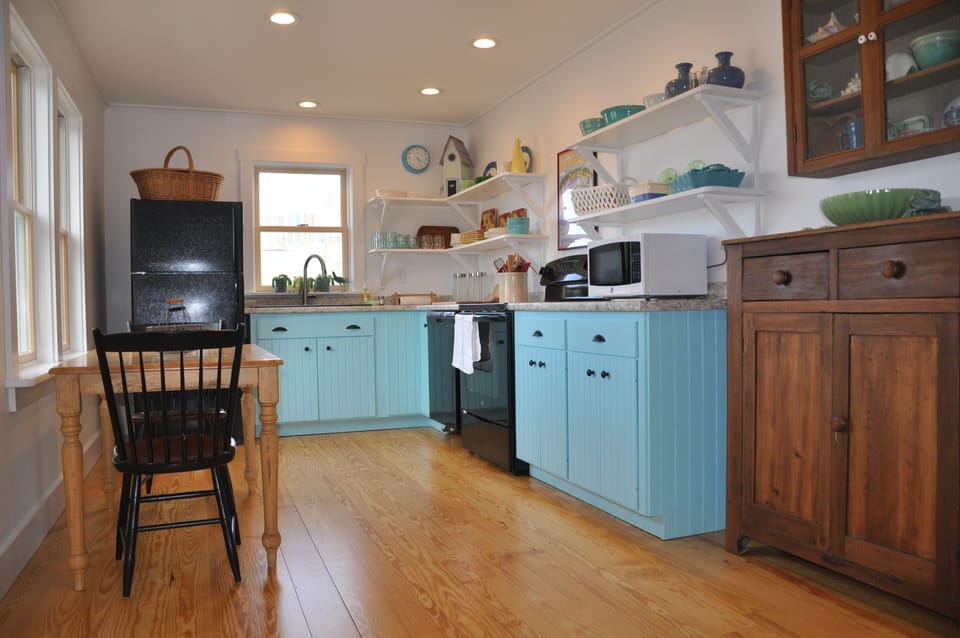 Eat in kitchen, fully applianced including a dishwasher and an ice maker.