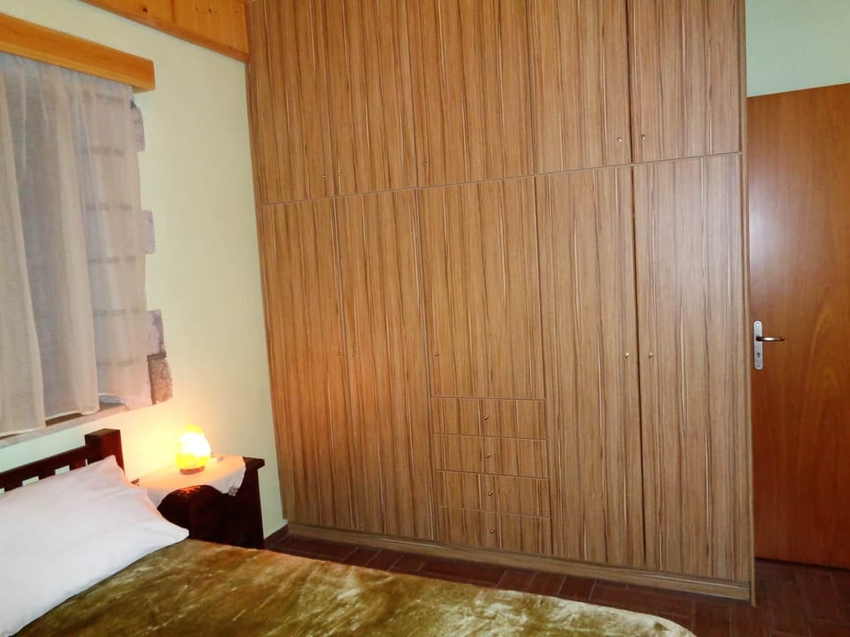 Bedroom (5)