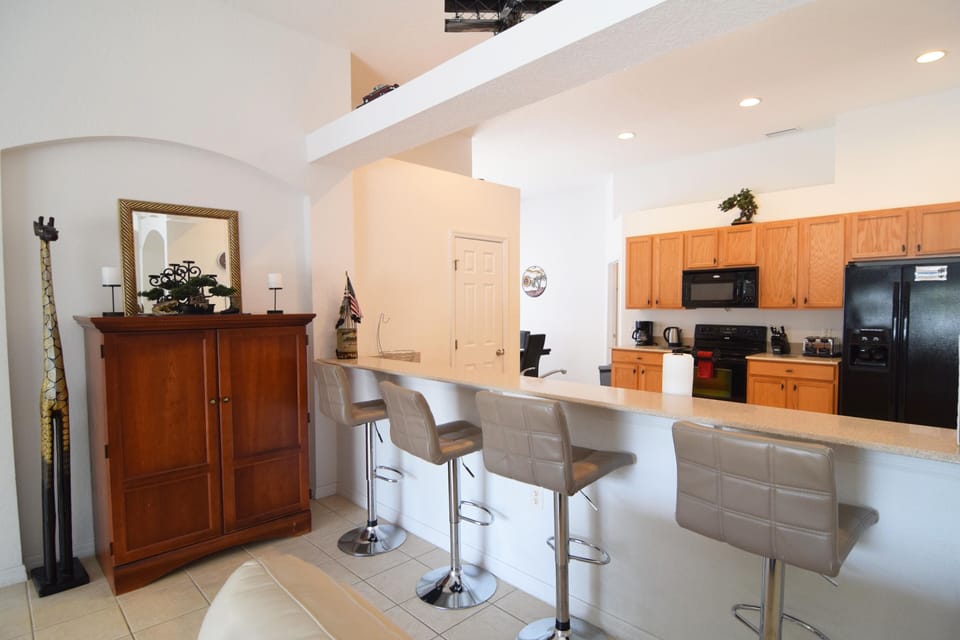 Breakfast bar with stools