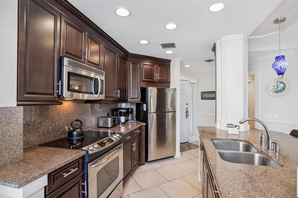 Kitchen at 711 Barrington Park
