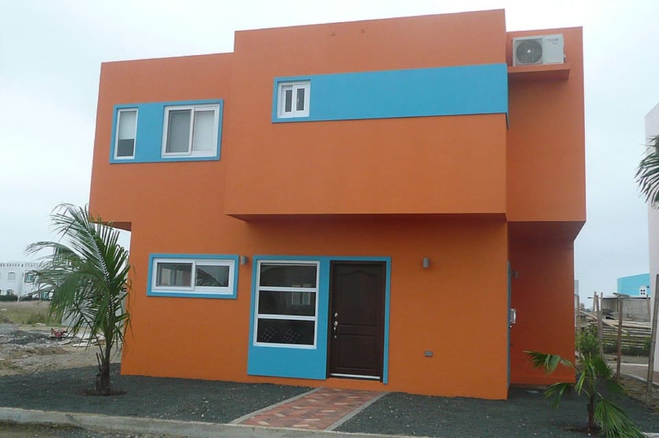 CASA LILA FRONT