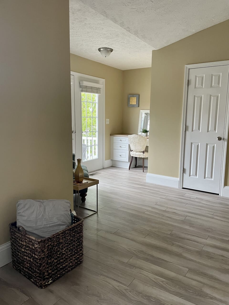 master suite sitting room and built in desk/vanity