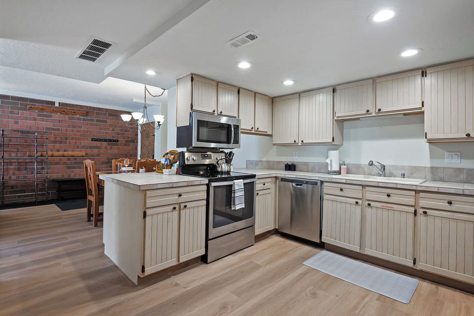 Kitchen-fully equipped and stocked