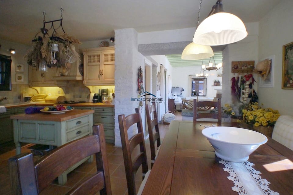 The dining area and kitchen