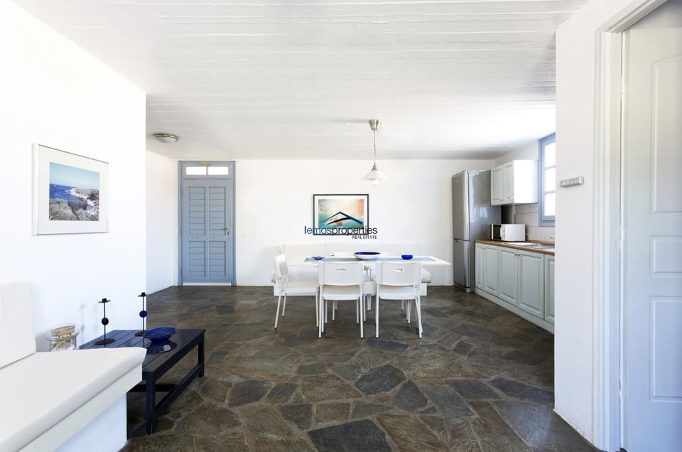The kitchen and dining area