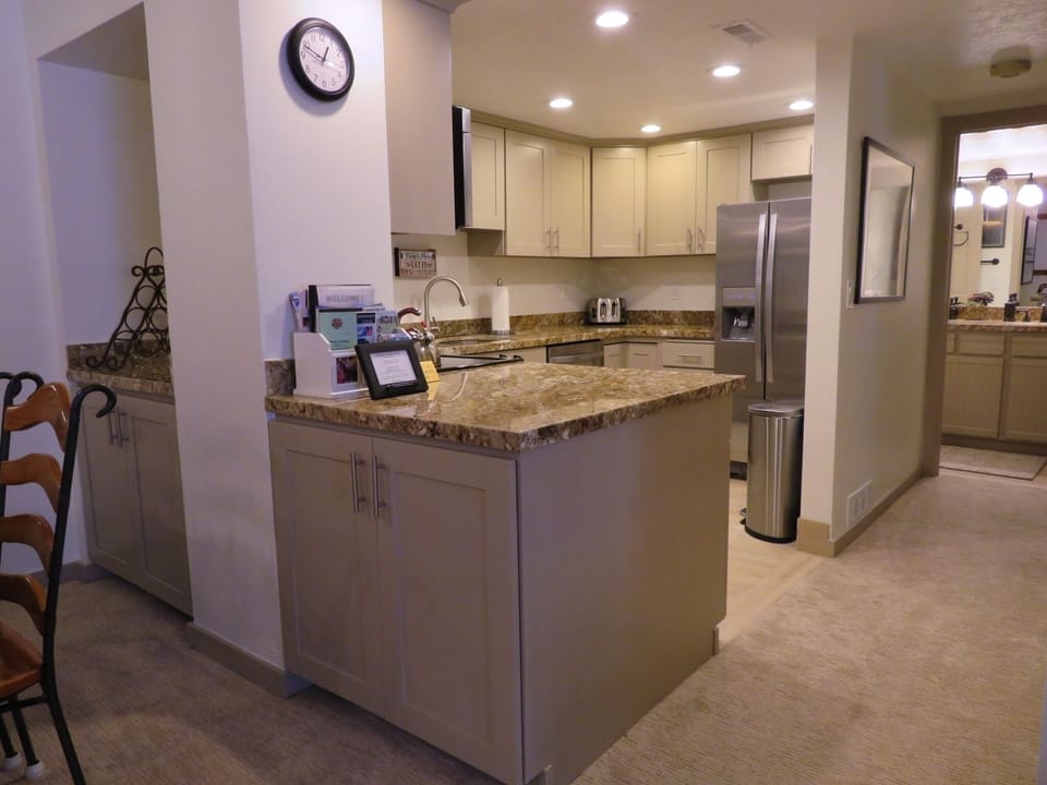 Kitchen - Granite, Stainless