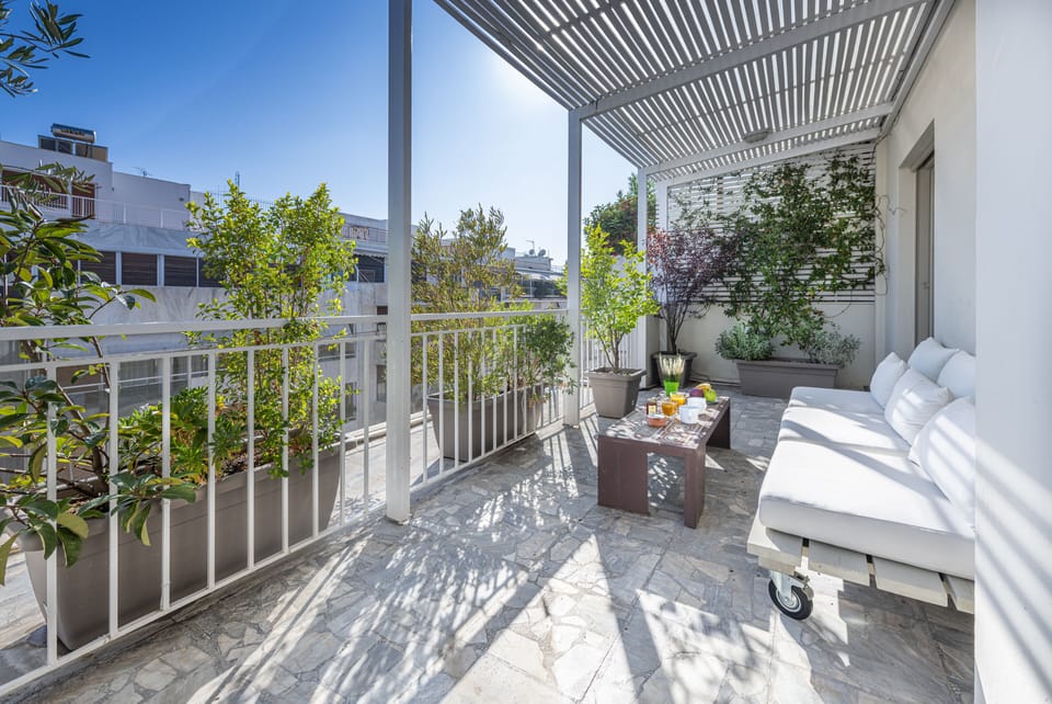 Balcony with sitting area 