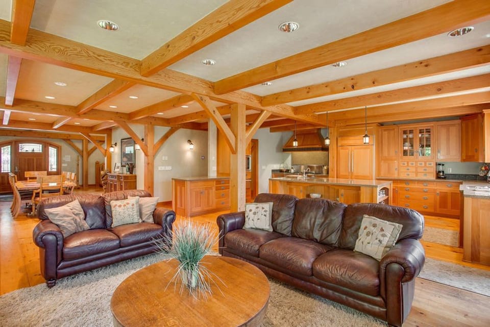 The lounge area by the kitchen invites cozy conversations