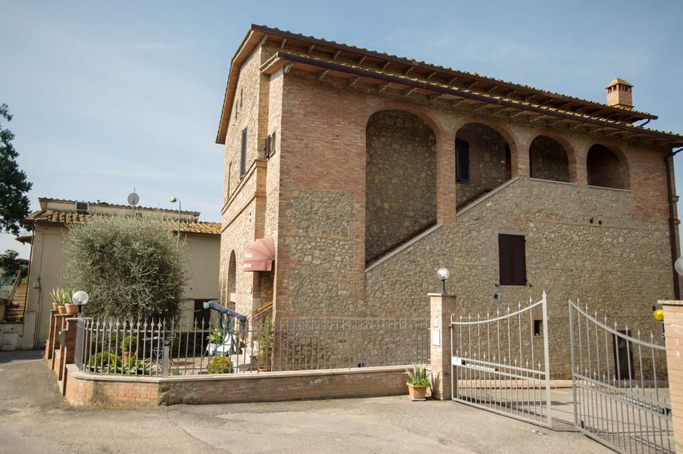 Entry Guest House 