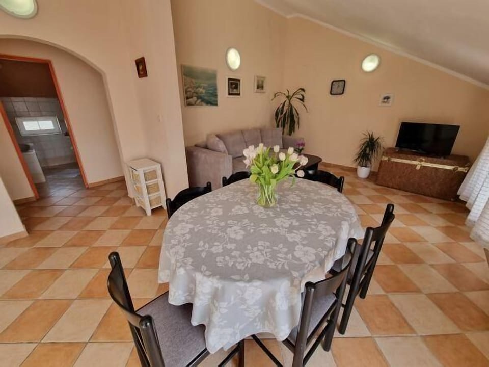 living room, dining area