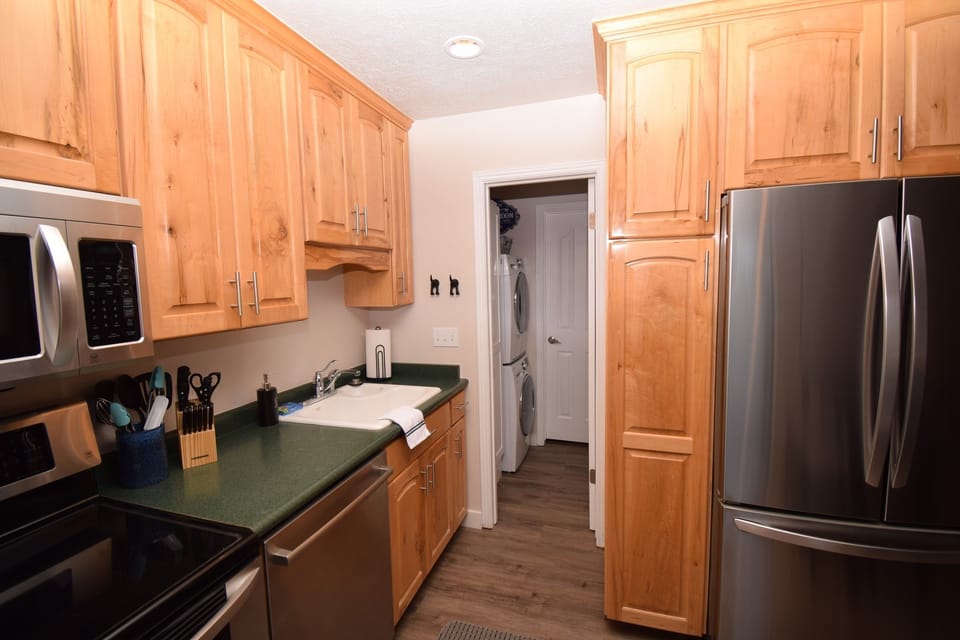 Full kitchen with all brand new appliances.