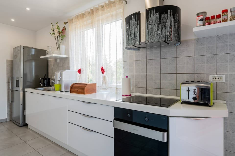 Kitchen / Küche