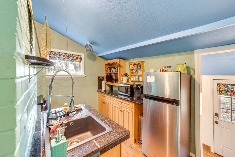 Kitchen | Cooking Basics Provided