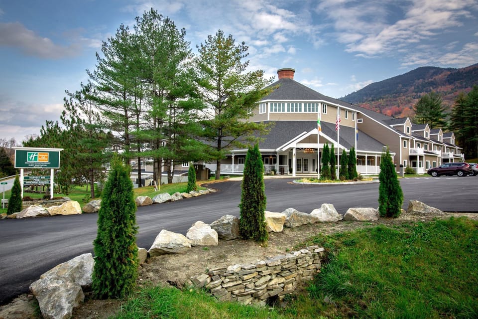 Your beautiful holiday rental is great in any season.