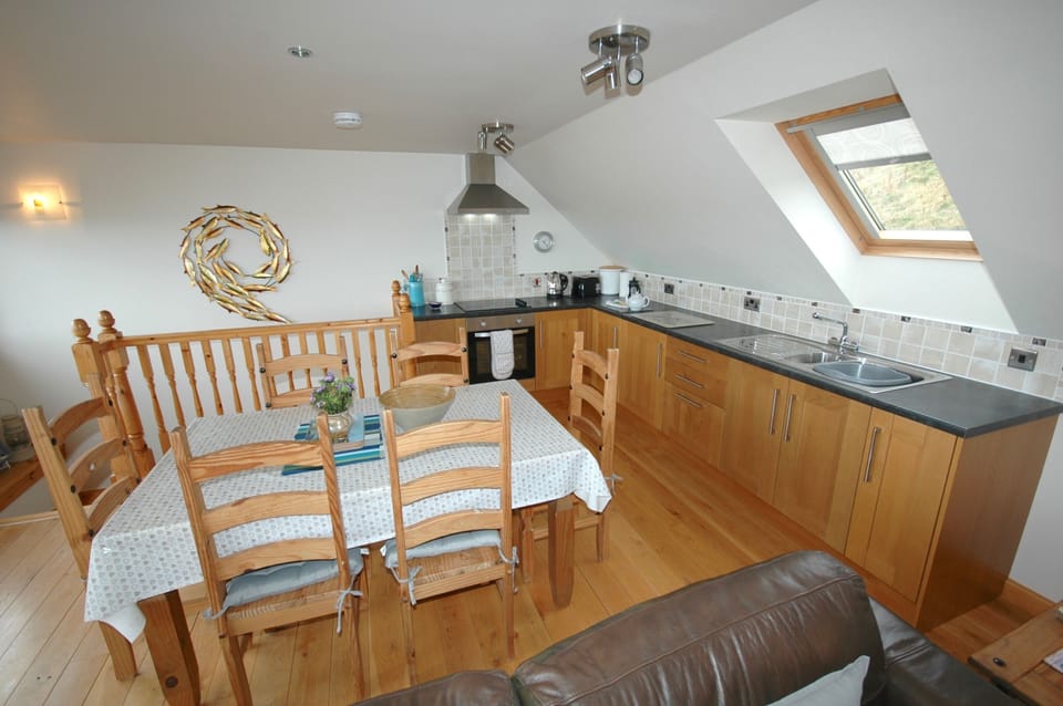 Kitchen/dining