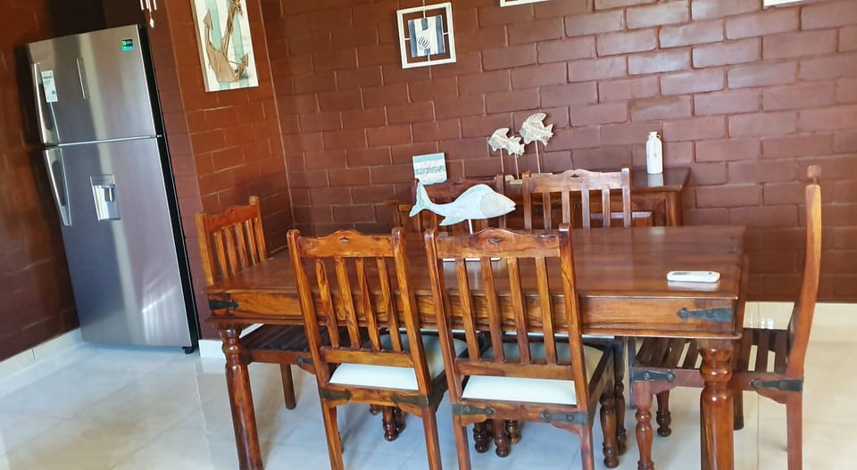 6 Seater Dining Table