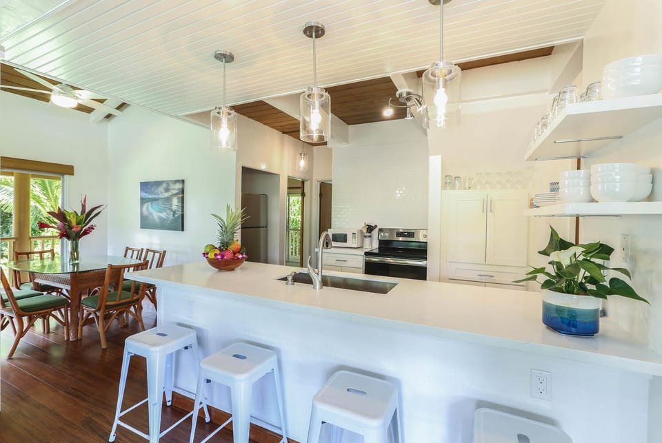 Kitchen and dining area.