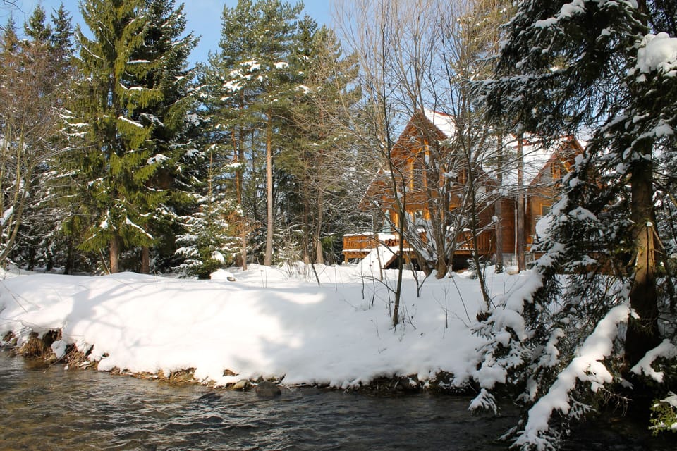 Tatras Lodge: spacious luxury on the river bank.