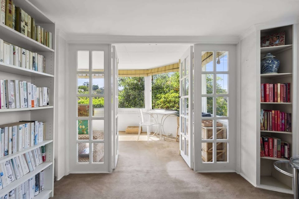 Living Area/ Winter Garden