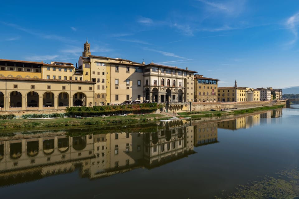 Panoramic view on Uffizi Museum from the living room
