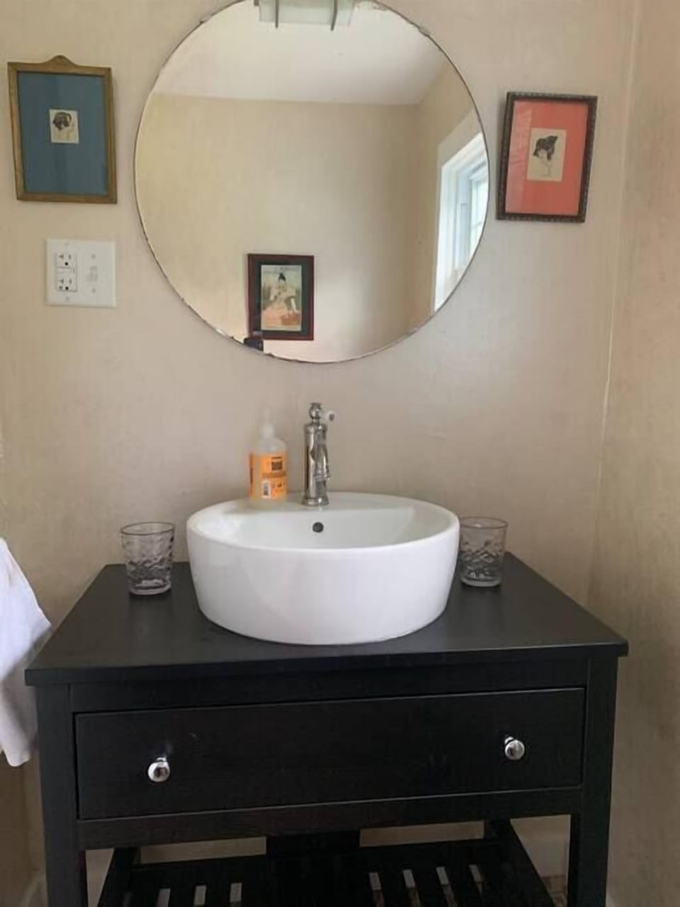 1/2 Bathroom 