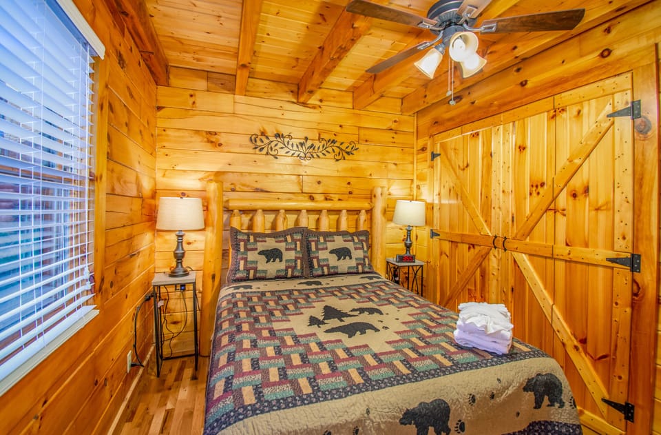 Guest bedroom